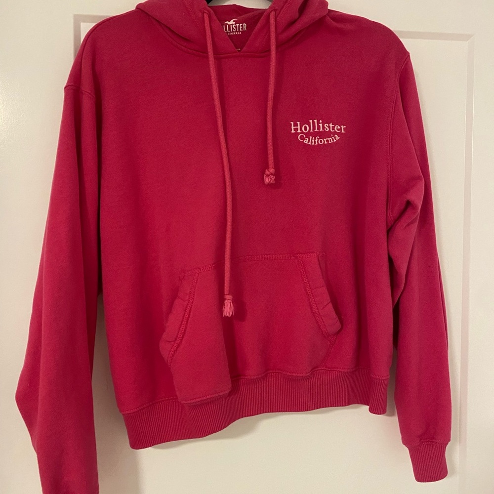 hollister pink sweatshirt